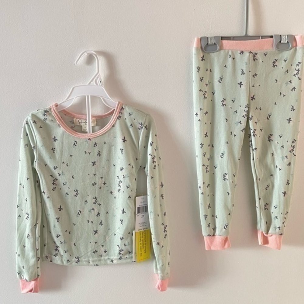NEW pajama set for Toddler Girls  Size 2T  Jessica Simpson